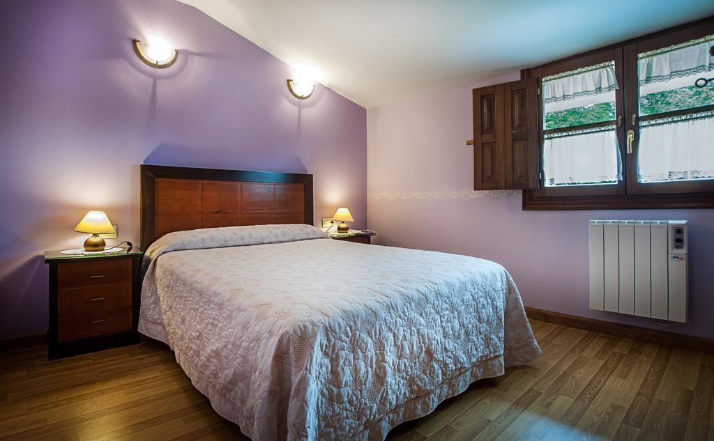 Apartamentos El Pradon De Santa Marina Parres de Llanes Værelse billede