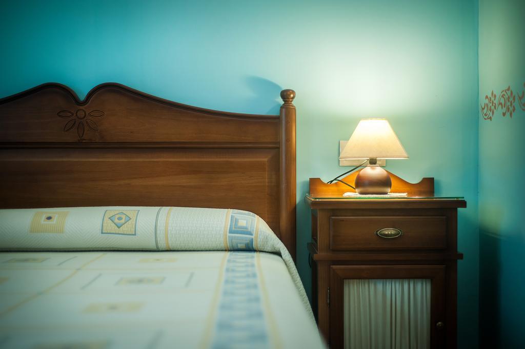 Apartamentos El Pradon De Santa Marina Parres de Llanes Værelse billede