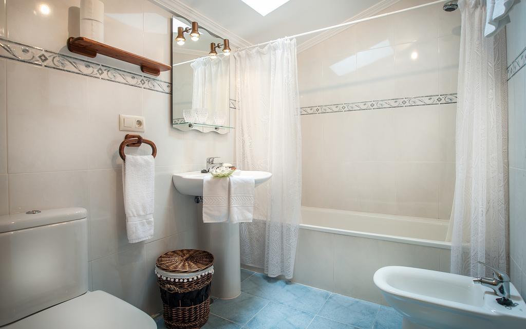 Apartamentos El Pradon De Santa Marina Parres de Llanes Værelse billede